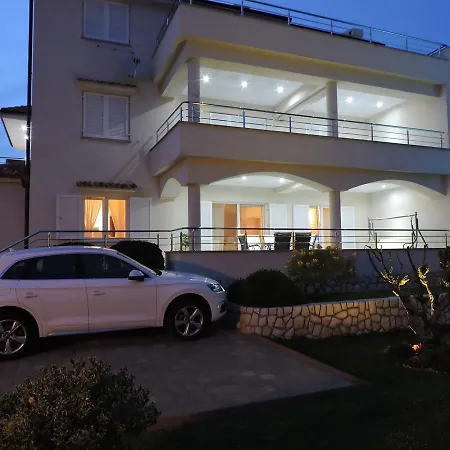 Apartments Villa Residenca Novi Vinodolski Exterior photo